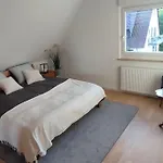 Am Waldrand Mit Grossem Balkon Apartamento
