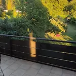 Am Waldrand Mit Grossem Balkon