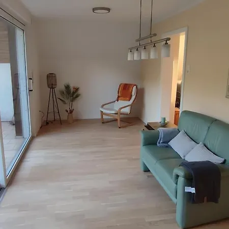 Am Waldrand Mit Grossem Balkon