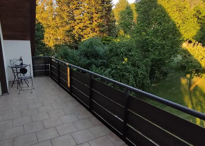 Апартаменты Am Waldrand Mit Grossem Balkon