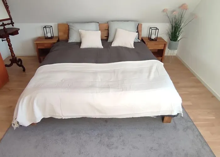 Am Waldrand Mit Grossem Balkon Люббекке