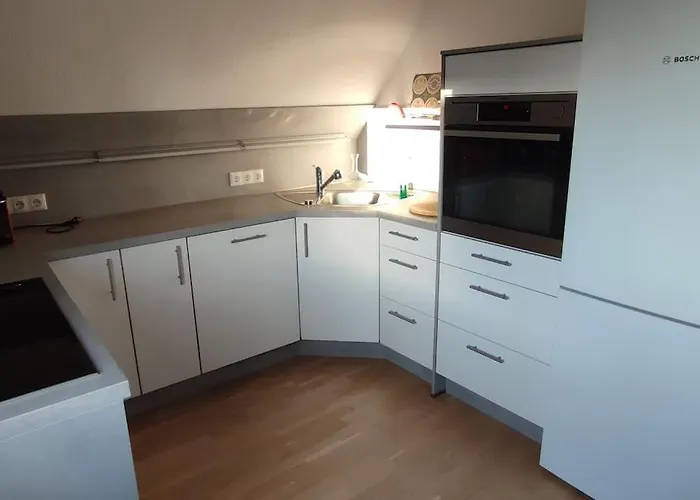 Am Waldrand Mit Grossem Balkon